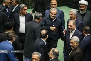 تقدیم لایحه بودجه ۱۴۰۵ توسط رئیس جمهور به مجلس