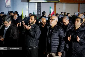 اقامه نماز استغاثه به امام زمان زمان(عج) - میدان ولیعصر (عج)

