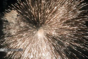 نورافشانی شب ۲۲ بهمن در تهران