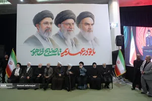 مراسم چهلم &laquo;رهبر شهید انقلاب&raquo; در تهران