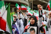 الگوی خودجوش اقتصاد مقاومتی در میدان عمل؛ تبیین نقش اصناف و مردم در فعالیت‌های جهادی زمان جنگ