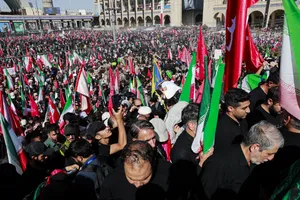 مراسم وداع با رهبر شهید انقلاب حضرت آیت الله سیدعلی خامنه&zwnj;ای (ره) و خانواده ایشان
