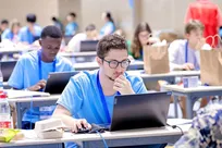 بزرگ‌ترین چالش نخبگان، کمبود حمایت و امکانات است