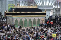 Thousands gather in Tehran to mark anniversary of the passing of Imam Khomeini