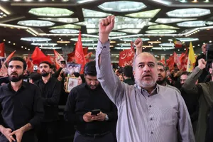 مراسم چهلم &laquo;رهبر شهید انقلاب&raquo; در تهران