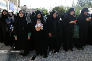 مراسم اقامه نماز بر پیکر امام شهید امت