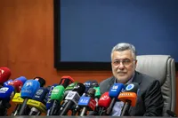 وزیر بهداشت: شنیدن صدا‌های مختلف، هنر تشکیلات فرهنگی و دانشجویی است