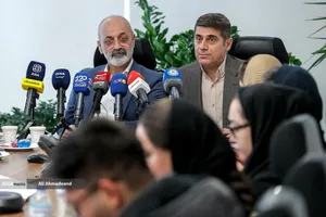 قدیر قیافه نایب&zwnj;رئیس اتاق بازرگانی، صنایع، معادن و کشاورزی ایران و علی چاغروند رئیس ستاد اکسپو اتاق بازرگانی ایران