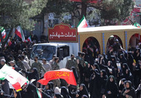 سیل &laquo;اشک و حماسه&raquo; در البرز؛ تشییع پیکر پاک ۱۵ لاله گلگون&zwnj;کفن از یک خانواده؛ ۶ غنچه پرپر شده در میان شهدا + فیلم