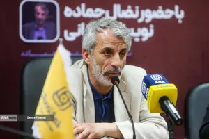 نضال حماده نویسنده لبنانی در آیین رونمایی از کتاب &laquo;سقوط دمشق&raquo; 