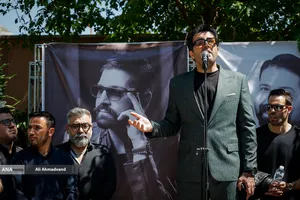 فرزاد فرخ در آیین چهلمین روز درگذشت &laquo;حمید هیراد&raquo;