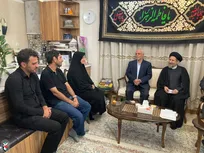 دیدار رئیس بنیاد شهید و امام جمعه موقت تهران با خانواده شهیدان عسگری