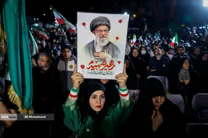 اقامه نماز استغاثه به امام زمان زمان(عج) - میدان ولیعصر (عج)
