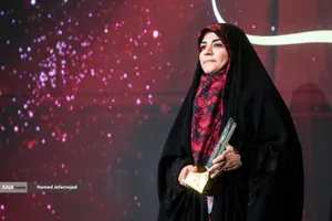 سحر امامی مجری تلویزیون در مراسم بزرگداشت شهدای رسانه در نبرد با رژیم صهیونیستی