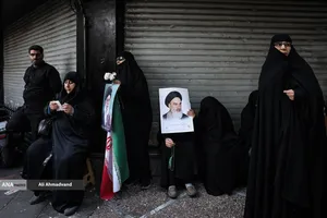 تشییع پیکر 100 شهید دوران دفاع مقدس همزمان با سالروز شهادت حضرت فاطمه زهرا(س) در تهران