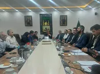 پیگیری وضعیت تعاونی مسکن کارکنان و اعضای هیئت علمی دانشگاه آزاد اسلامی مرودشت