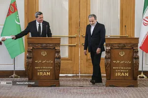 کنفرانس خبری سیدعباس عراقچی وزیر امورخارجه و رشید مردوف وزیر امور خارجه ترکمنستان 