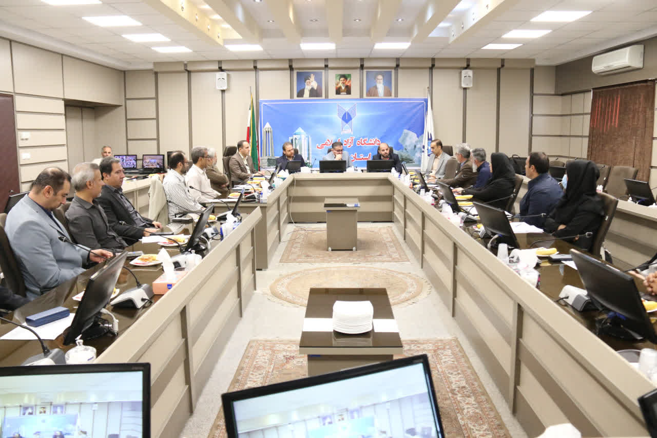 بازمهندسی ساختار دانشگاه آزاد اسلامی متناسب با نیازها و ظرفیت‌های واقعی