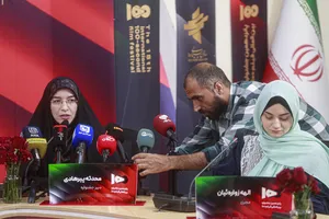 محدثه پیرهادی دبیرجشنواره پانزدهمین جشنواره بین المللی فیلم 100