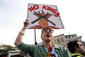 تجمع میلیونی آمریکایی ضد ترامپ با شعار &laquo;پادشاهی ممنوع&raquo;