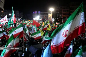 اجتماع مردمی در حمایت از رزمندگان اسلام