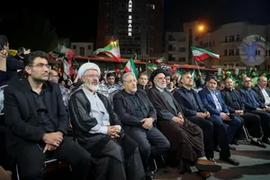 اجتماع خانواده دانشگاه آزاد اسلامی در تجدید بیعت با رهبر انقلاب