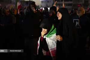  اجتماع مردم تهران در پی خبر شهادت حضرت آیت الله العظمی امام خامنه ای رحمته الله علیه رهبر عظیم الشان انقلاب اسلامی ایران
