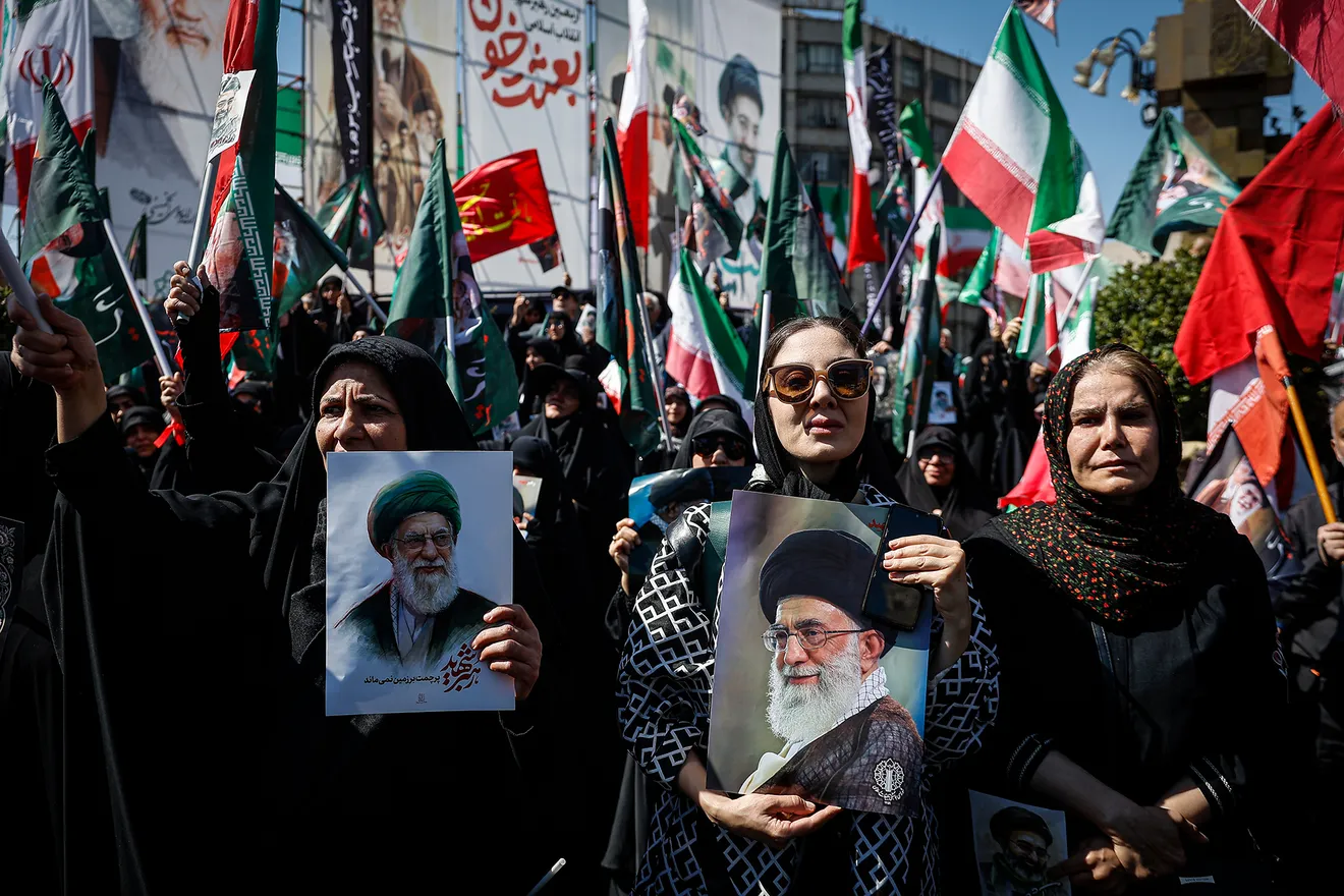 مراسم چهلمین روز شهادت حضرت آیت‌الله‌ خامنه ای رهبر شهید انقلاب - 2