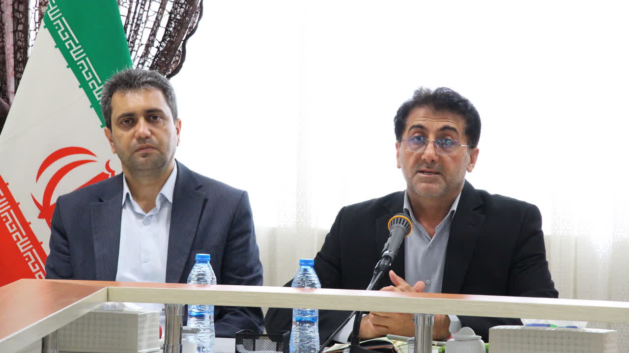 تأکید بر نقش اعتماد و مسئولیتپذیری خبرنگاران در عصر هوش مصنوعی تأکید بر نقش اعتماد و مسئولیتپذیری خبرنگاران در عصر هوش مصنوعی