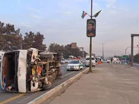 واژگونی مینی‌بوس در ورودی صالح‌آباد ۶ مصدوم بر جای گذاشت