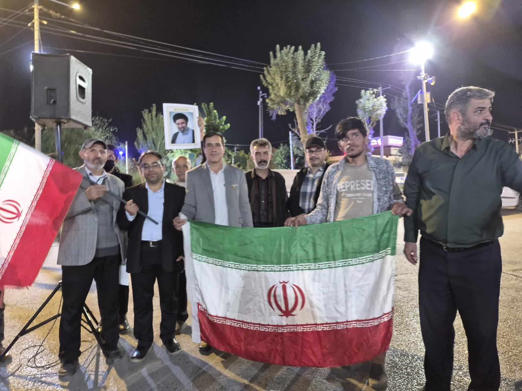 دانش‌آموزان همواره در خط مقدم بصیرت و استکبارستیزی درحرکتند