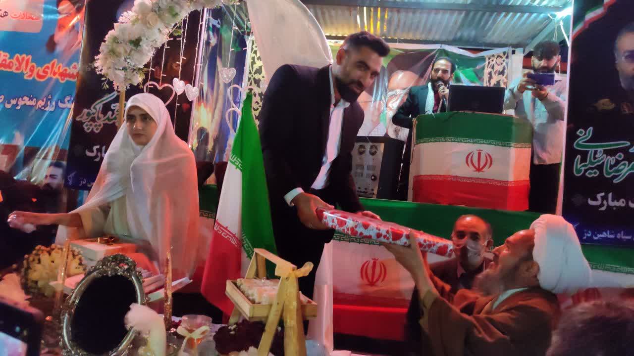 پیوند آسمانی در قلب شاهین‌دژ؛ جشن ازدواج دانشجویی در میان خروش حماسی مردم