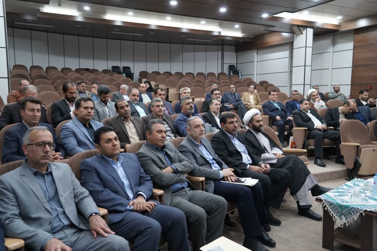 جمهوری اسلامی واقعیترین و بزرگترین نظام مردمپایه و مردمبنیان در جهان است جمهوری اسلامی واقعیترین و بزرگترین نظام مردمپایه و مردمبنیان در جهان است