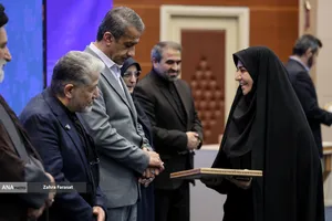 آئین بزرگداشت مقام استاد و سرآمدان آموزشی