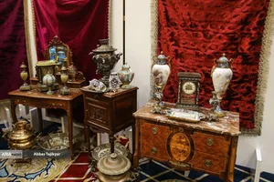 تزامناً مع اليوم العالمي للصناعات اليدوية، أقیم معرض للقطع الأثرية والصناعات التقليدية في فندق بارسيان آزادي بالعاصمة طهران، بحضور جمع من المهتمين والزوّار.