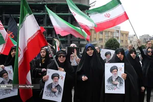 اجتماع دانشگاهیان دانشگاه آزاد اسلامی در سوگ رهبر شهید انقلاب و محکومیت تجاوز صهبونیستی و آمریکایی به کشور