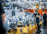 زمان پوست ‌اندازی صنعت خودرو رسید/ چرا سرمایه گذاری برای تولید نقطه کانونی شد؟