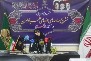 حورا احمدخان، مدیر مدرسه علمیه حضرت فاطمه (س) در نشست تشریح برنامه&zwnj;های حوزه&zwnj;های علمیه خواهران در ایام محرم