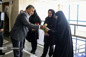 آیین استقبال از دانشجویان در دانشگاه تهران مرکز