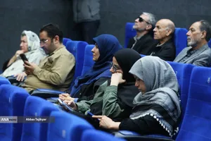 رونمایی از  کتاب &laquo;شاهی که آخر شد&raquo;