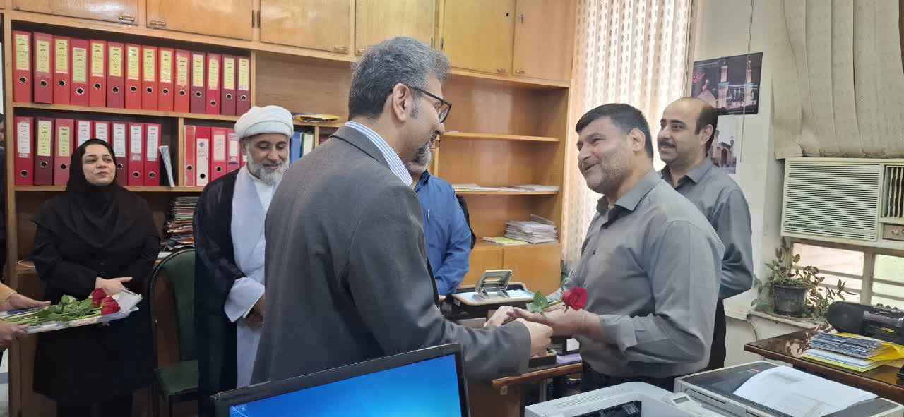 نقش مؤثر کارمندان در ارتقای کیفیت خدمات دانشگاهی