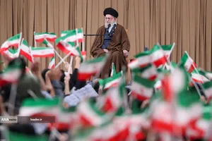 دیدار دانش&zwnj;آموزان و دانشجویان با رهبر معظم انقلاب