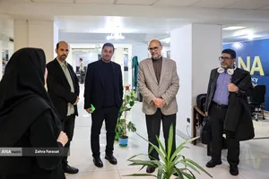 بازدید عليرضا لادن مقدم سرپرست معاونت علوم تربيتي و مهارتي دانشگاه آزاد از خبرگزاری آنا