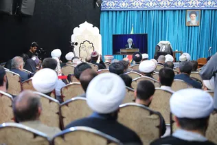 آیت‌الله عیسی قاسم: امام شهید خامنه‌ای توانستند وحدت امت اسلام را در خط درست آن حفظ کنند