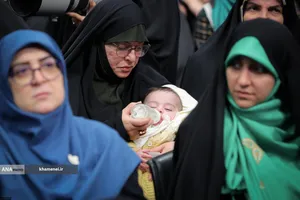 دیدار هزاران نفر از زنان و دختران با رهبر معظم انقلاب