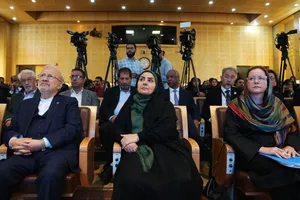  فرزانه صادق وزیر راه و شهرسازی و منوچهر متکی در مراسم بزرگداشت روز جهانی اسکان بشر در وزارت راه و شهرسازی