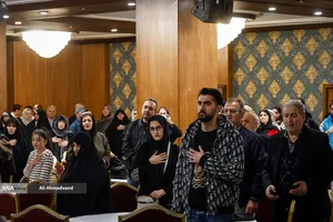 آیین بدرقه خانواده&zwnj;های آسیب&zwnj;دیده در جنگ به زیارت امام رضا(ع)
