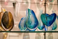 جامدی که کاملا جامد نیست!| معمای میراث کهن شیشه