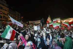 دویستمین شب اجتماع