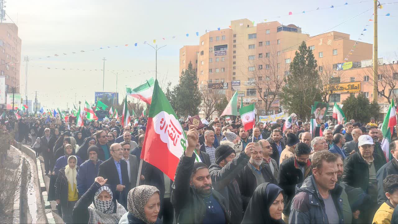 ۲۲ آیینه همبستگی و حضور مردمی در ۲۲ بهمن تماشایی ۱۴۰۴ در استان‌ها